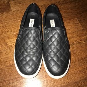 Steven Madden "Ecentrcq" Slip Ons Black